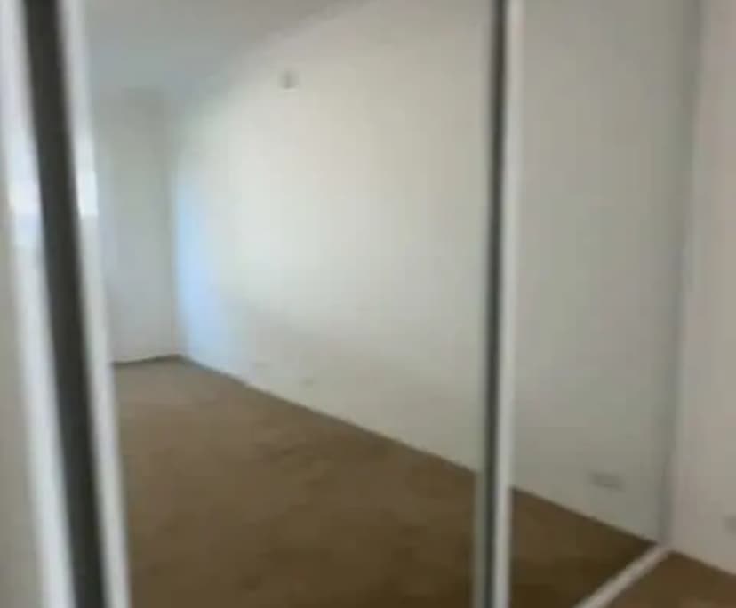 Unfurnished room in a flatshare