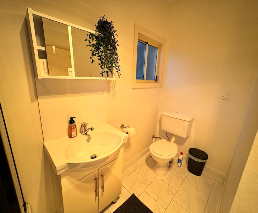 $340, Granny-flat, 3 bathrooms, Sylvania NSW 2224