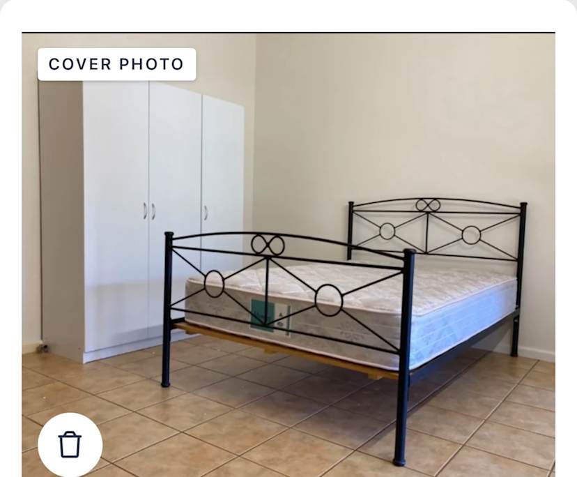 Room in a share house