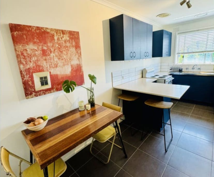 Furnished room in a flatshare