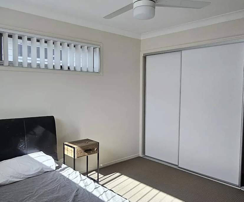 $300, Share-house, 3 bathrooms, Helensvale QLD 4212