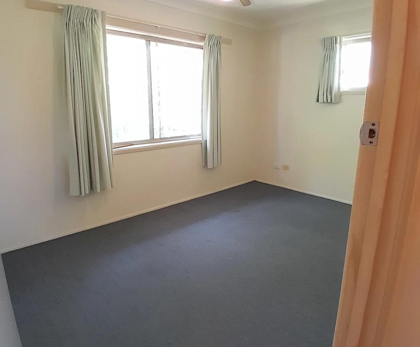 $250, Share-house, 3 bathrooms, Loganlea QLD 4131
