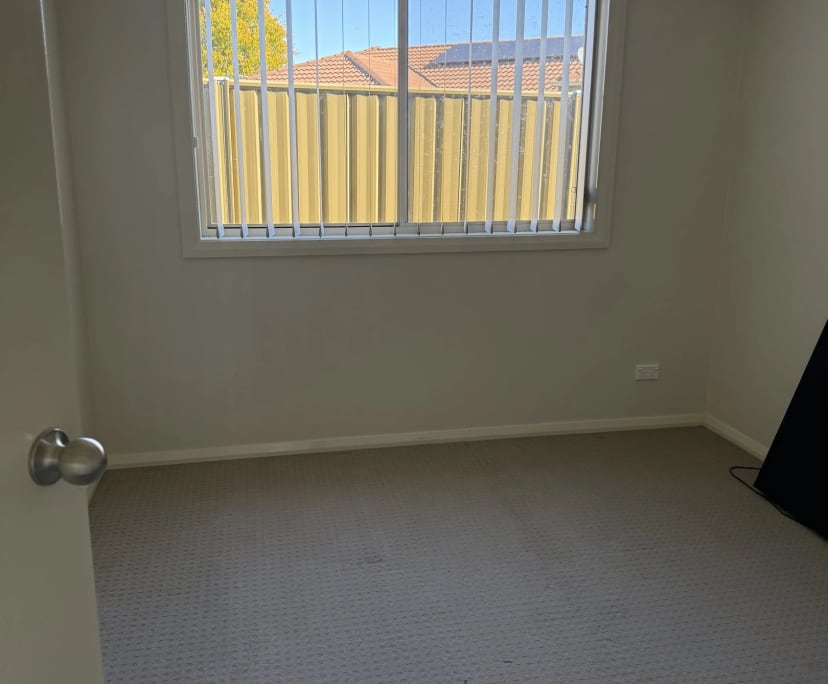 Unfurnished room in a share house