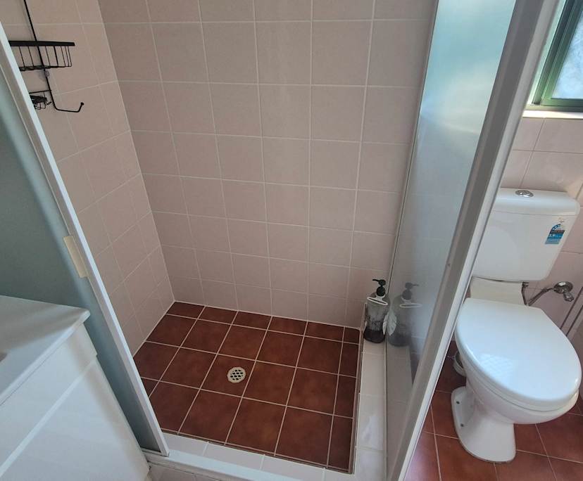 $350, Share-house, 5 bathrooms, Bentley WA 6102