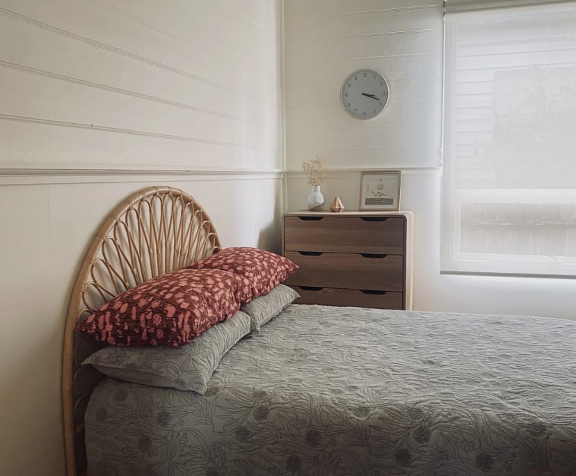 Room in a share house