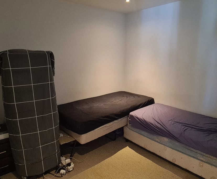 Furnished room in a flatshare