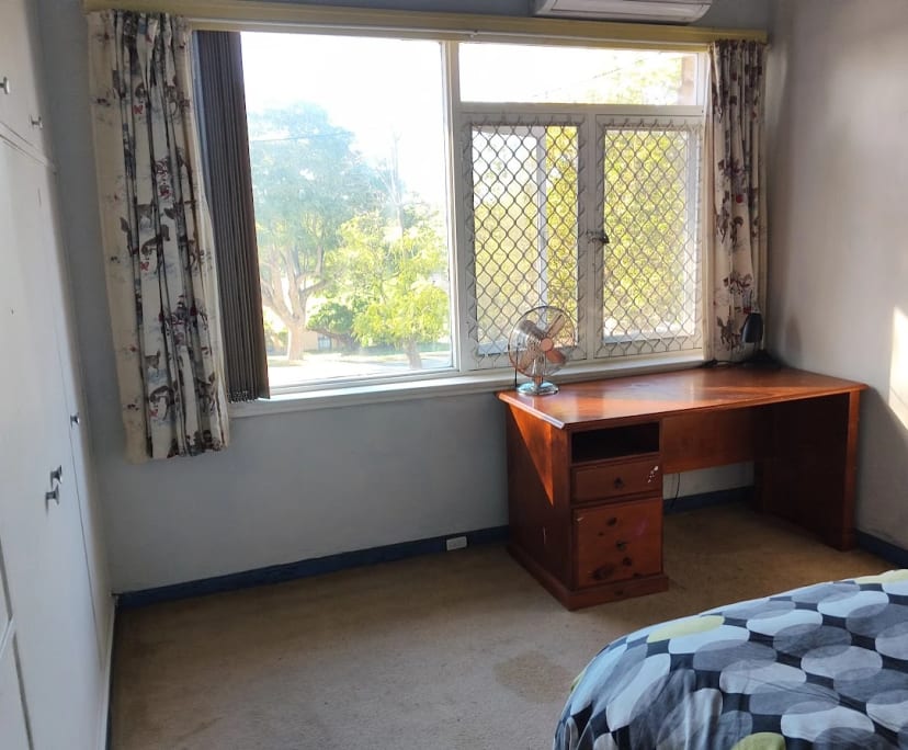Room in a share house