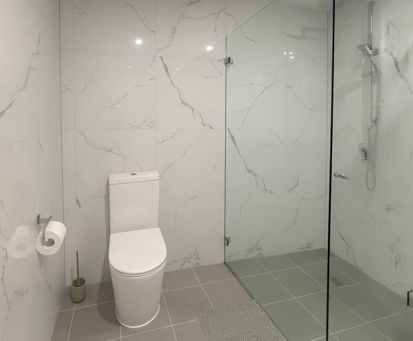 $230, Share-house, 6 bathrooms, Green Valley NSW 2168