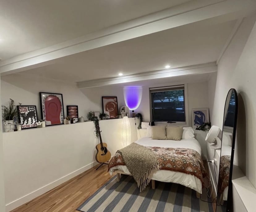 Room in a share house