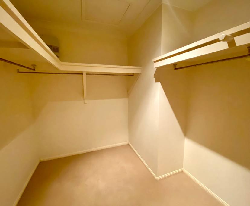 $470, Share-house, 5 bathrooms, Molendinar QLD 4214