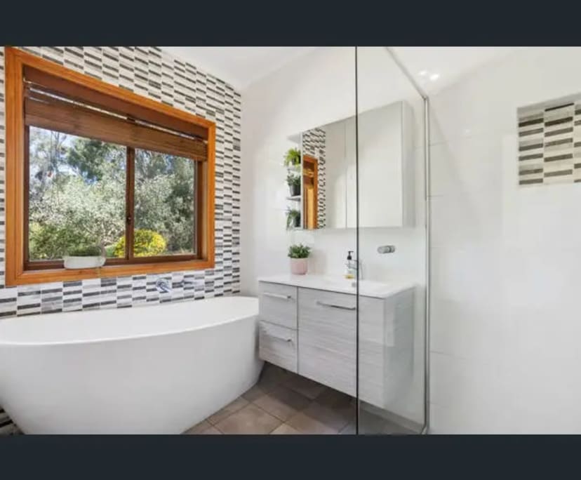 Unfurnished room in a share house