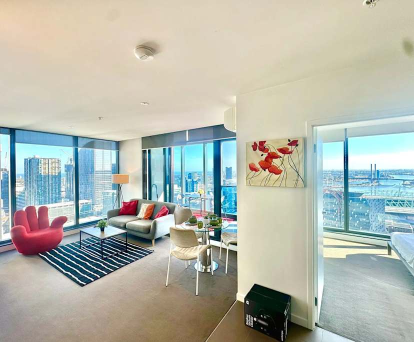 Furnished room with ensuite in a flatshare