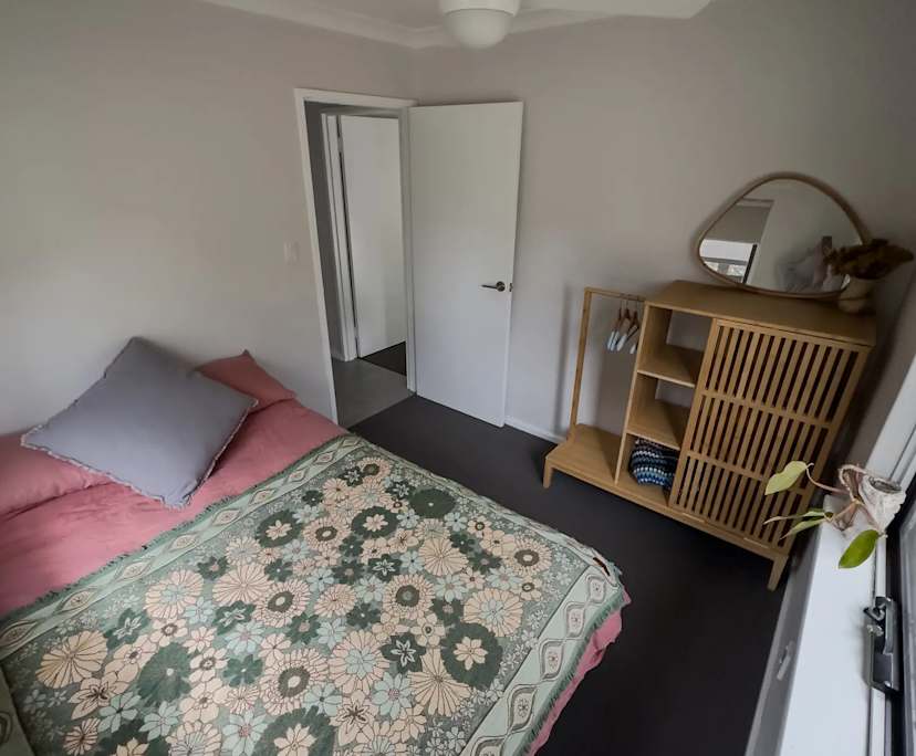 Room in a share house