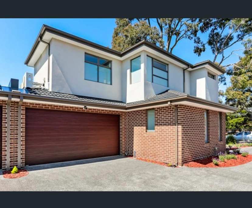 Unfurnished room with own bathroom