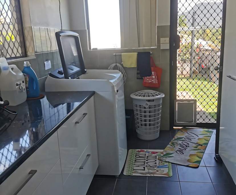 $300, Share-house, 3 bathrooms, Mooroobool QLD 4870