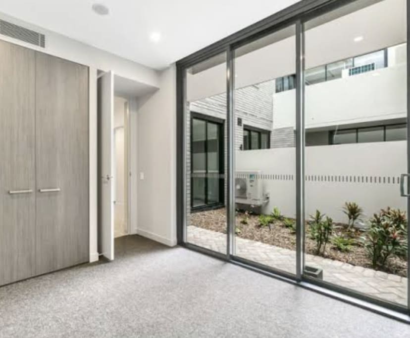 Room for Rent in Newtown, Sydney 500, Unfurnished...