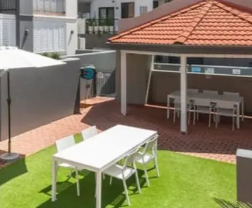 $350, Flatshare, 2 bathrooms, New Farm QLD 4005