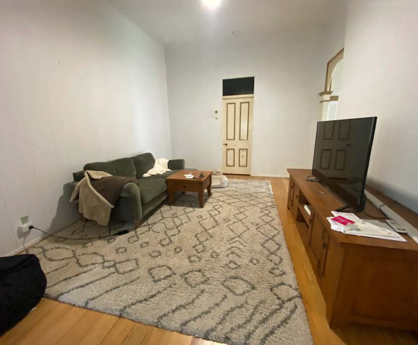 Room in a share house