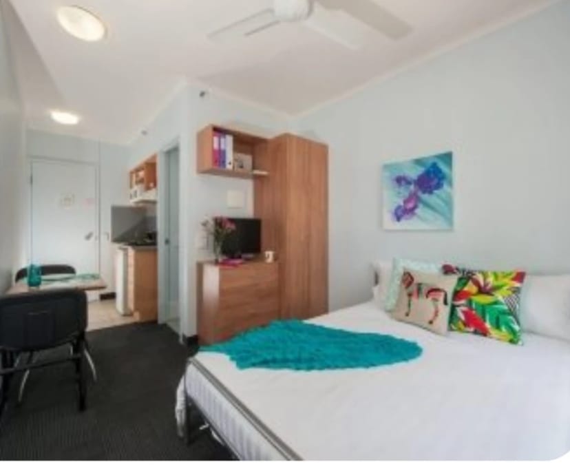 $337, Student-accommodation, 1 bathroom, Brisbane City QLD 4000