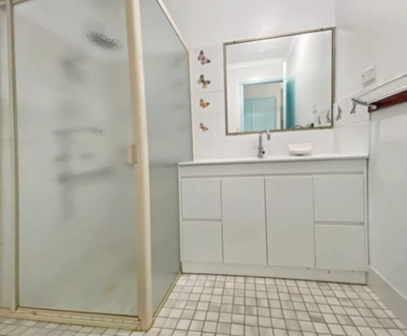 $250, Share-house, 2 bathrooms, Warana QLD 4575