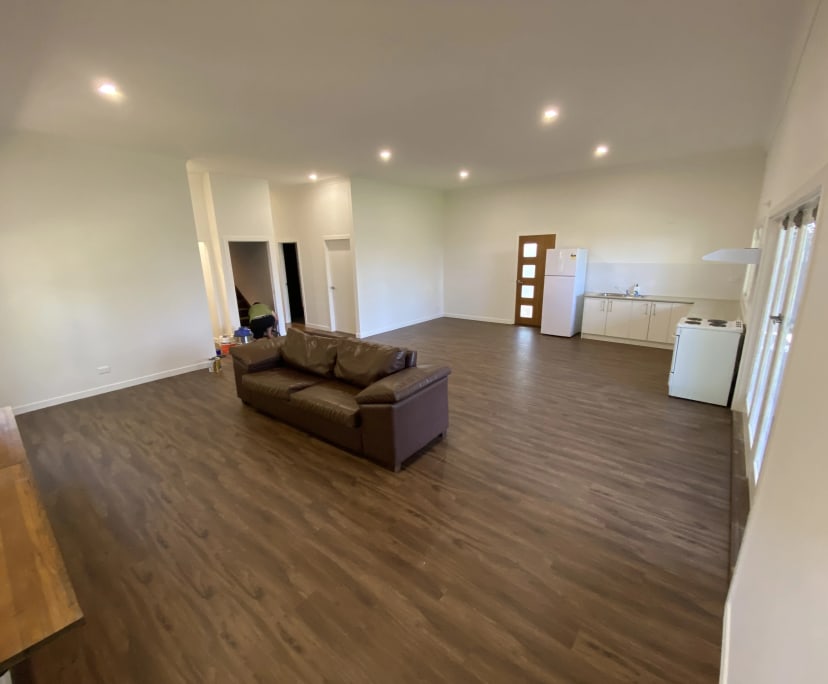 Room for Rent in Oxley, Brisbane 220, Unfurnished...