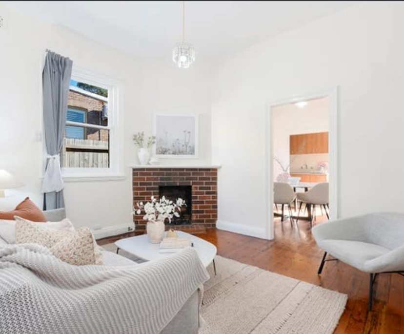 Room in a share house