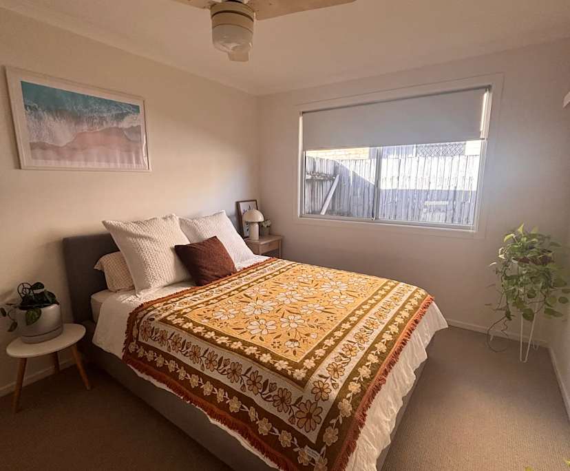 Room in a share house