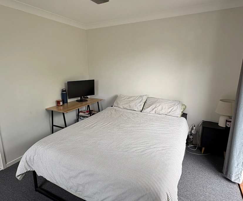 Room in a share house