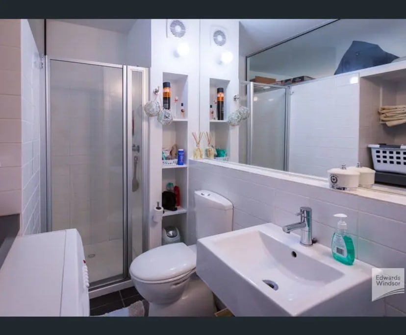 Studio for Rent in Hobart, Hobart 360, Furnished,...