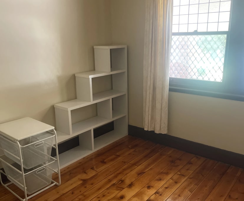 Room in a share house