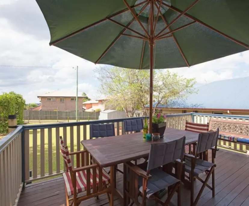 Whole property with 3 rooms for rent