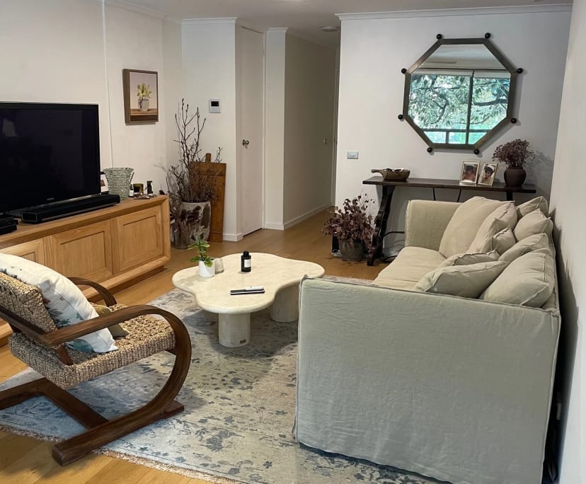 Furnished room in a flatshare