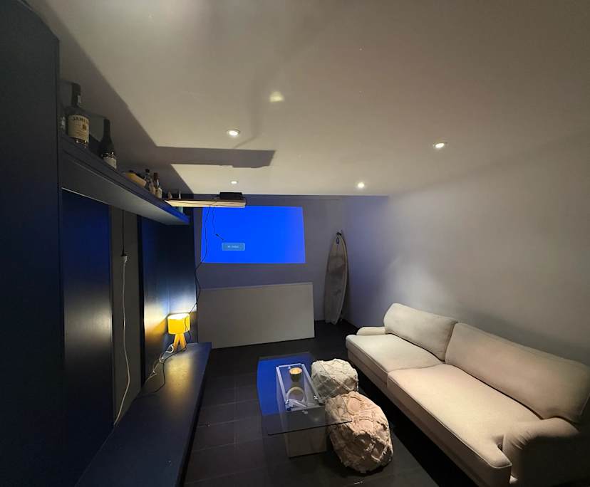 Furnished room with own bathroom
