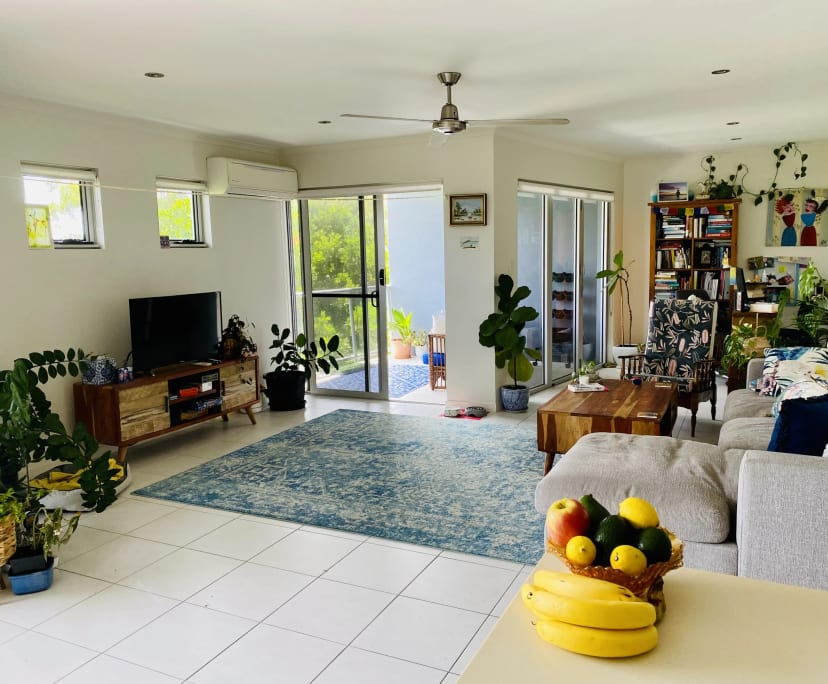 $290, Homestay, 3 bathrooms, Bargara QLD 4670
