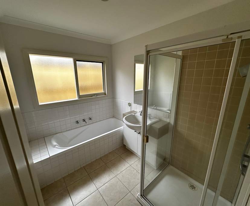 $850, Whole-property, 3 bathrooms, Donvale VIC 3111
