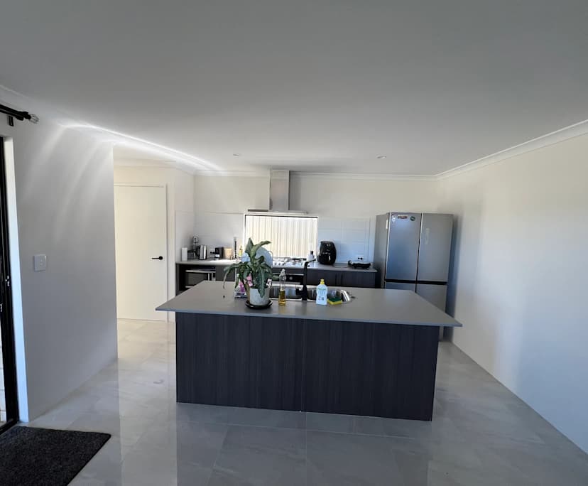 Unfurnished room in a share house