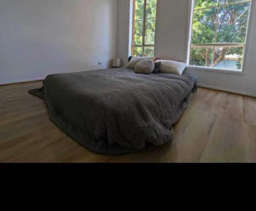 Room in a share house