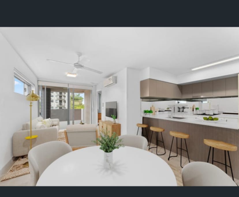 Unfurnished room with own bathroom