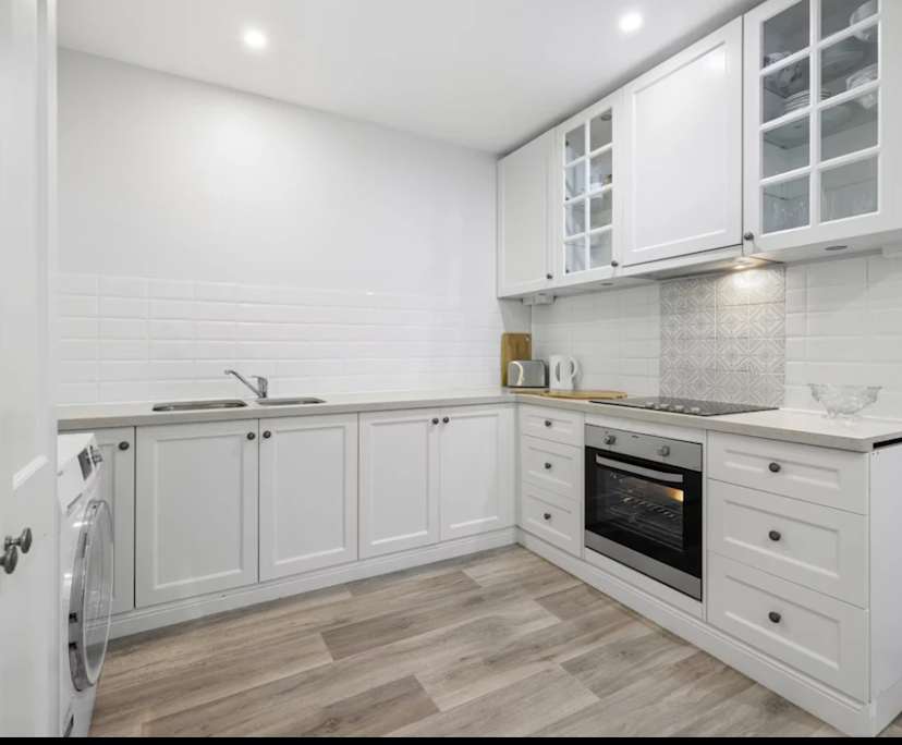 Whole property with 2 rooms for rent