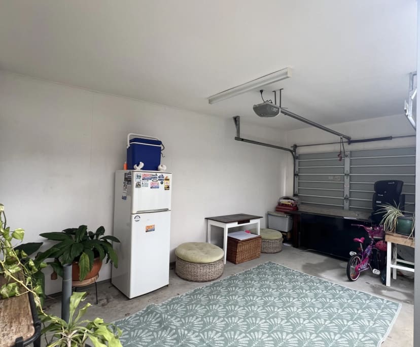 $330, Share-house, 3 bathrooms, Currumbin Waters QLD 4223
