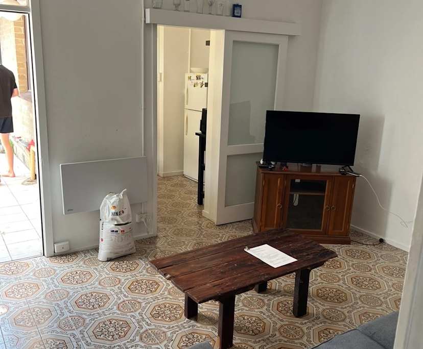 Whole property with 3 rooms for rent