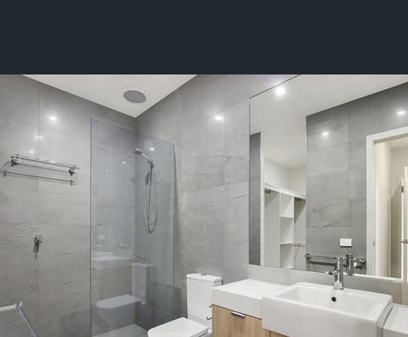 Unfurnished room with own bathroom