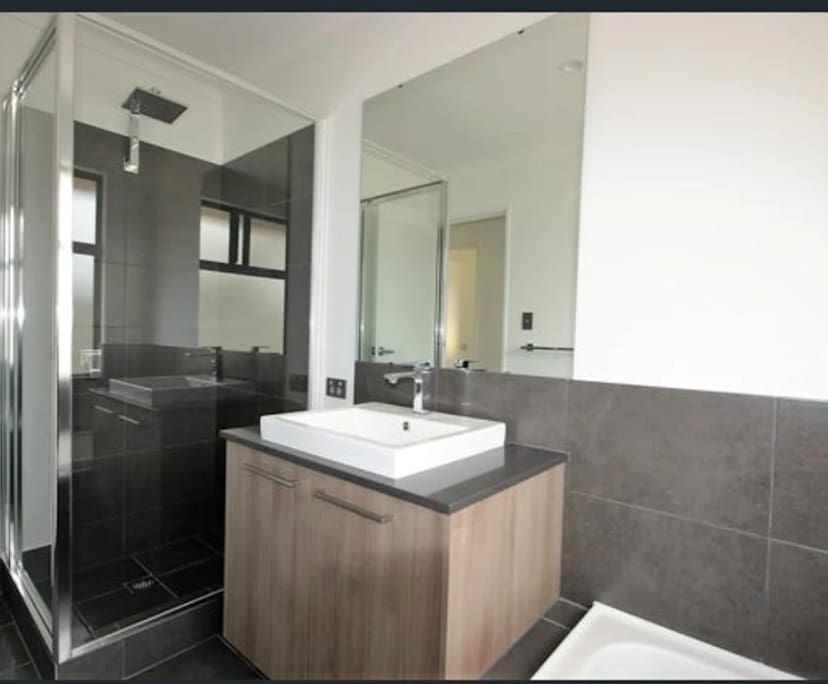 Unfurnished room in a share house