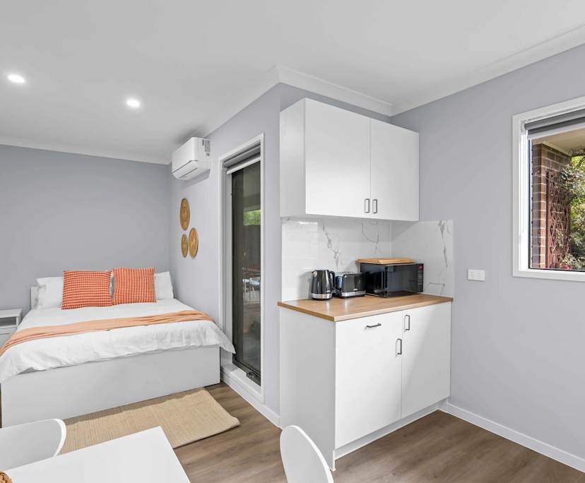 $300, Share-house, 6 bathrooms, Diggers Rest VIC 3427