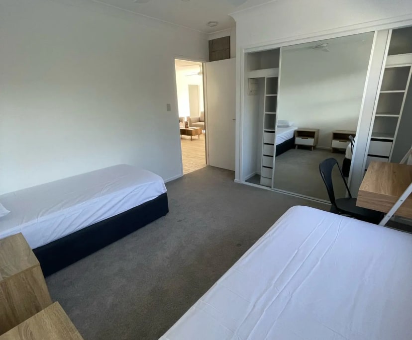 $250, Flatshare, 4 bathrooms, Southport QLD 4215