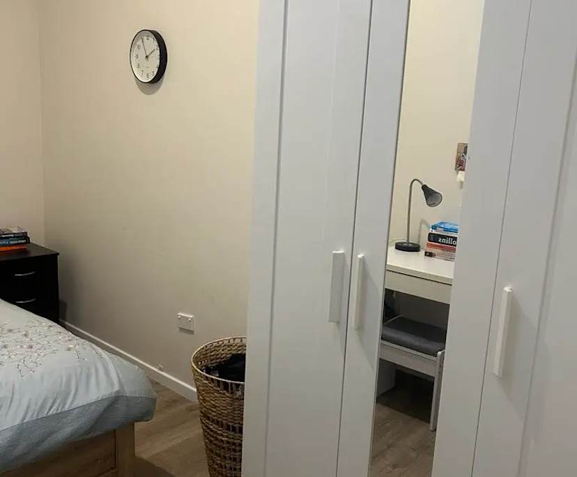 Furnished room with own bathroom