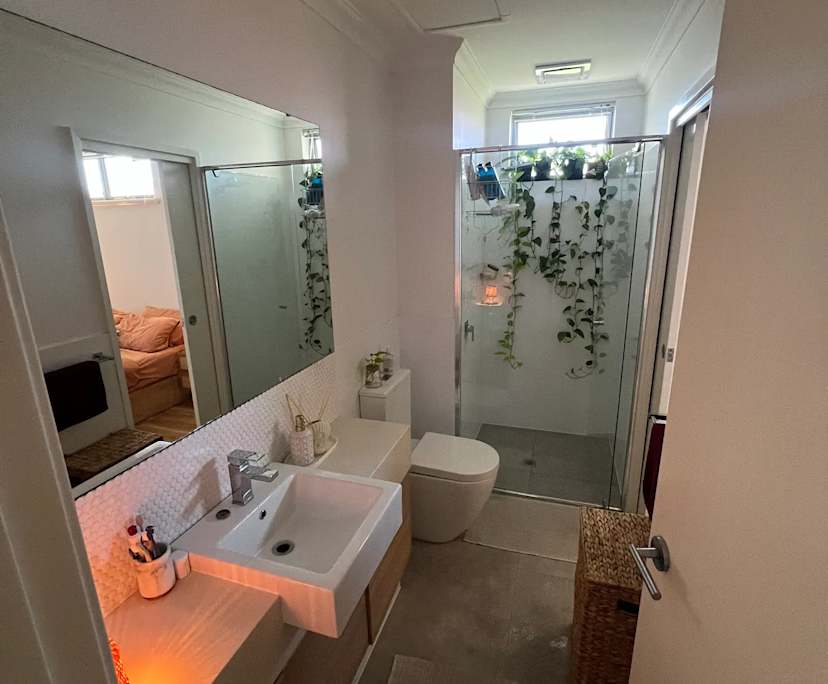 $700, 1-bed, 1 bathroom, Innaloo WA 6018