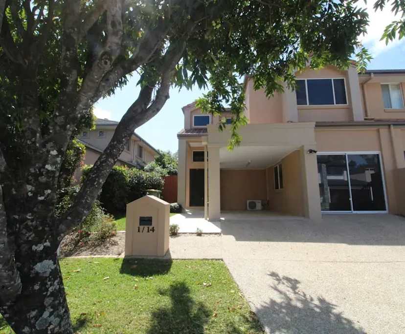 Room in a share house