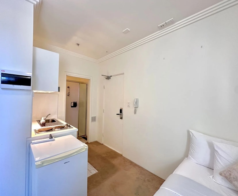 $700, Flatshare, 2 bathrooms, Potts Point NSW 2011