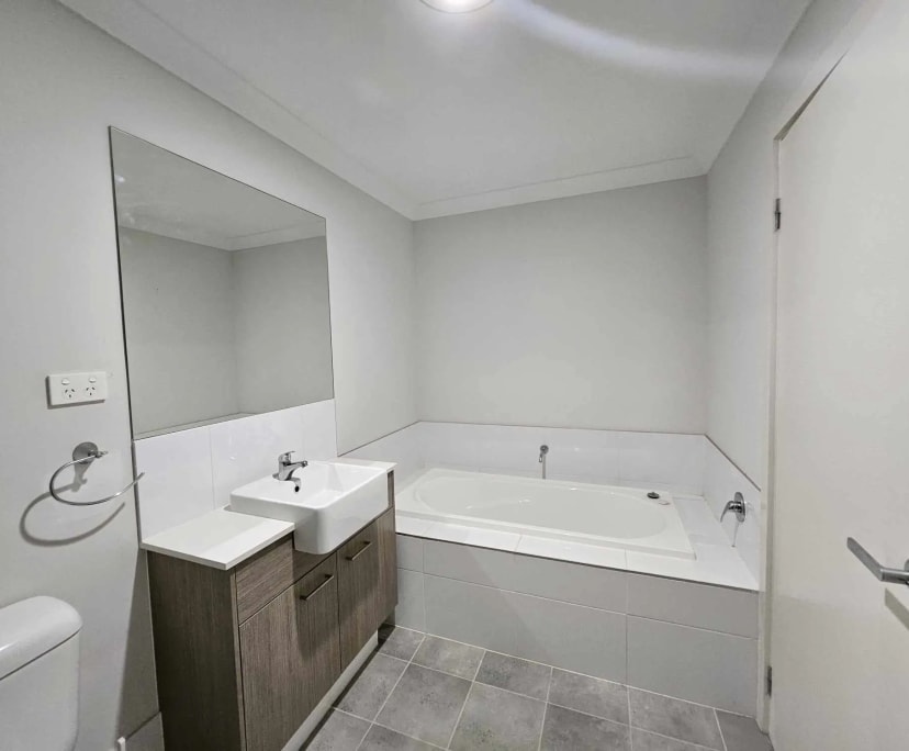 $250, Share-house, 5 bathrooms, Bardia NSW 2565